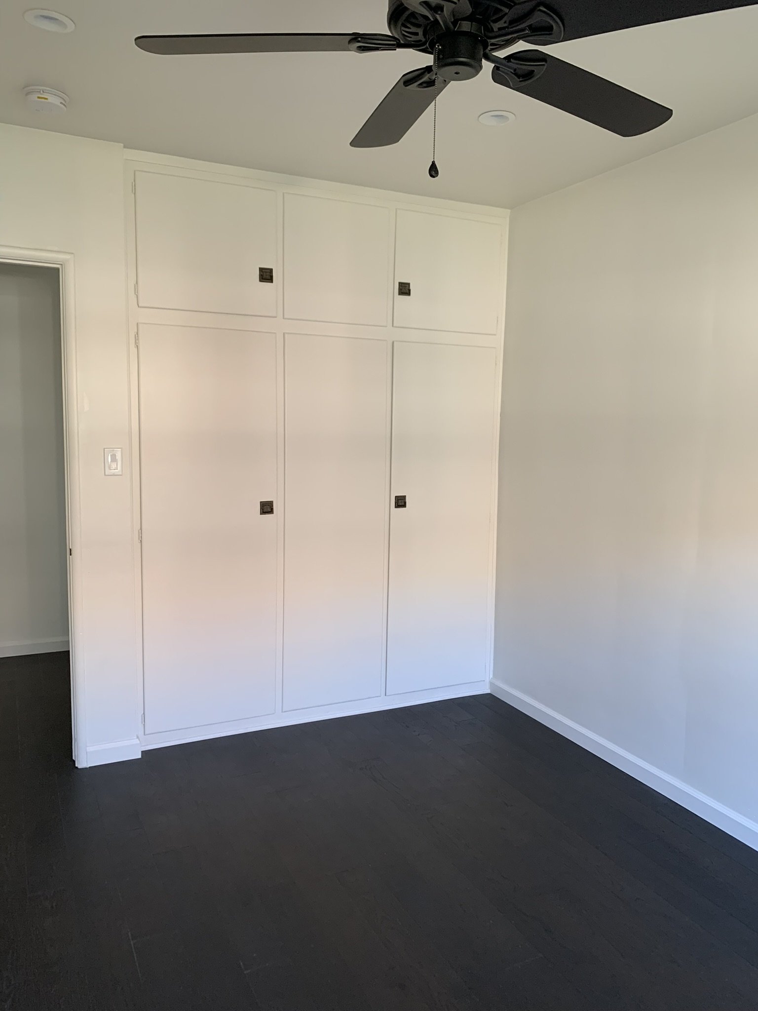 Bedroom with built in closets, original unaltered photo